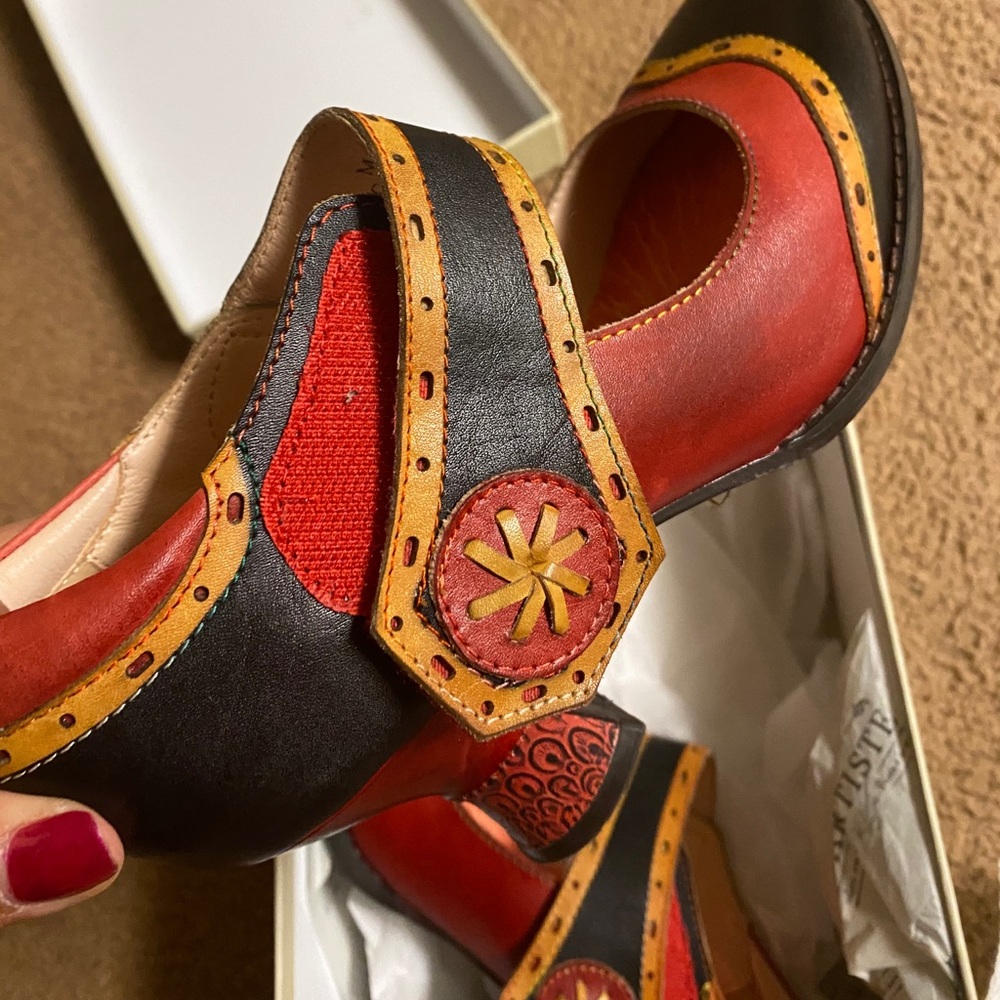 L’ARTISTE shoes worn once